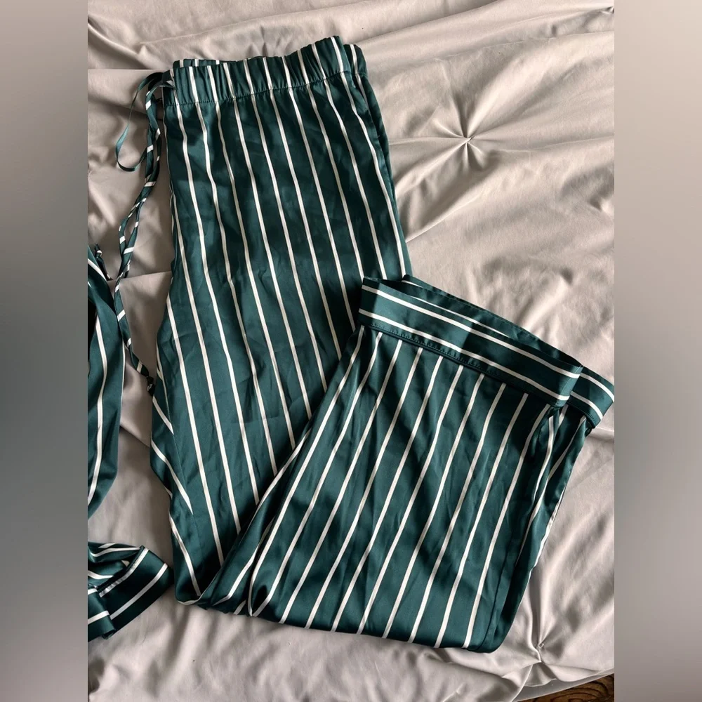 INC International Concepts Green and White Striped Satin 2 Piece Pajama Set NWOT